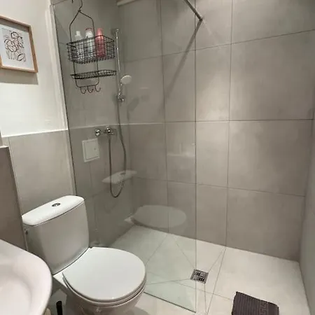 Апартаменти Zentrale In Sova 2